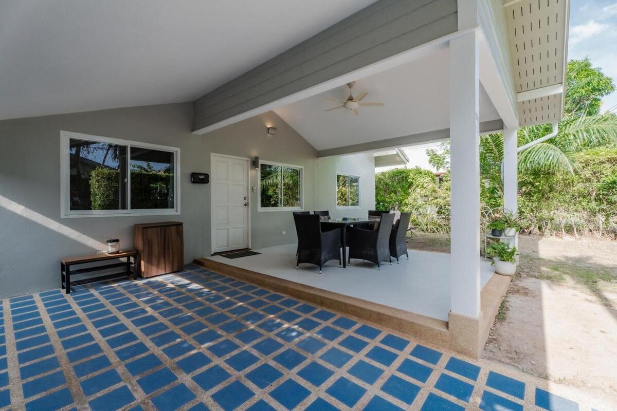 Flora 2 Bedroom House,near Naiharn - Rawai Holiday home