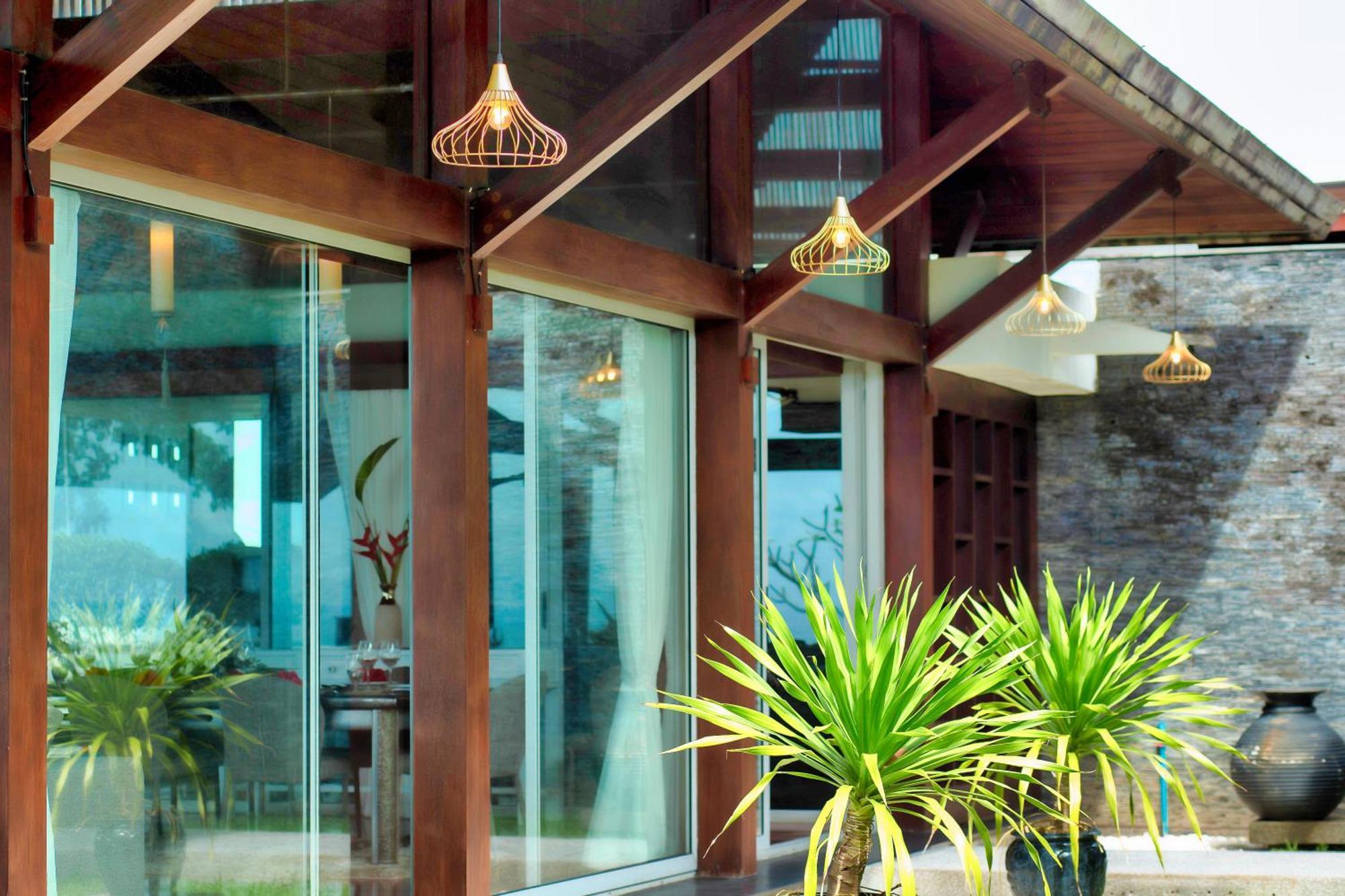 Villa Laemsingh 2 Oceanfront Fully Serviced Surin Beach (Phuket)