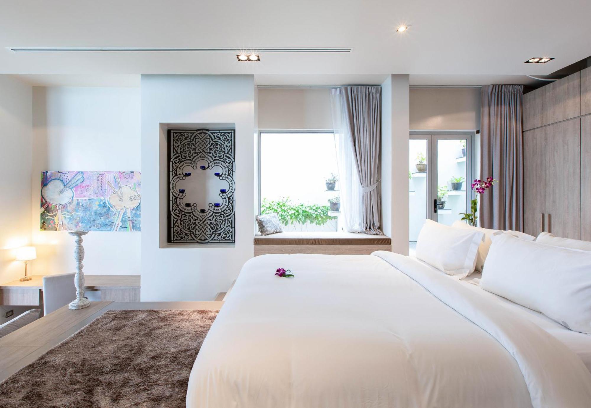 Villa Laemsingh 2 Oceanfront Fully Serviced