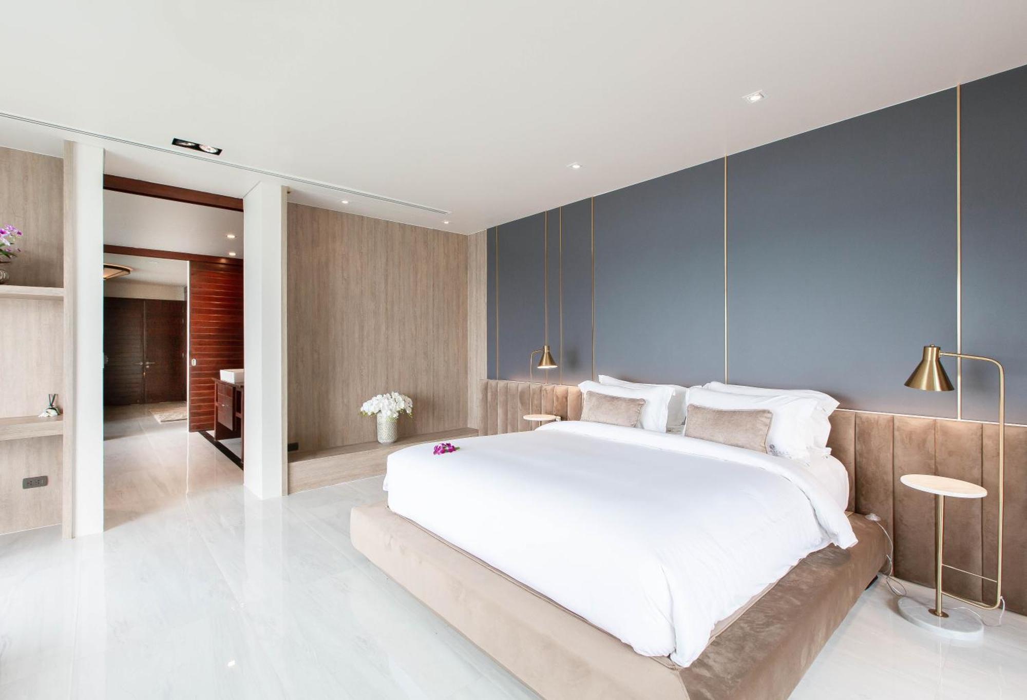 Laemsingh 2 Oceanfront Fully Serviced * Surin Beach (Phuket)