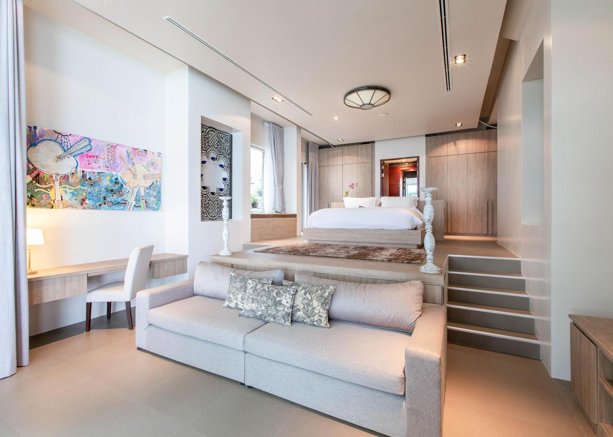 Laemsingh 2 Oceanfront Fully Serviced Surin Beach (Phuket)