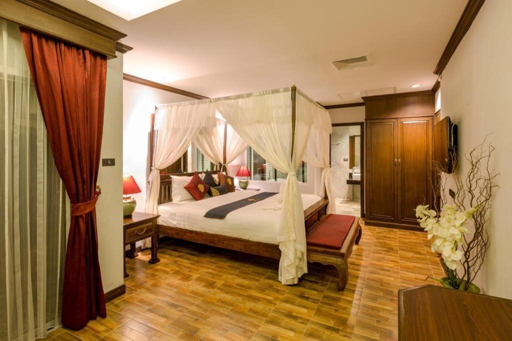 Hotel Tanawan Phuket