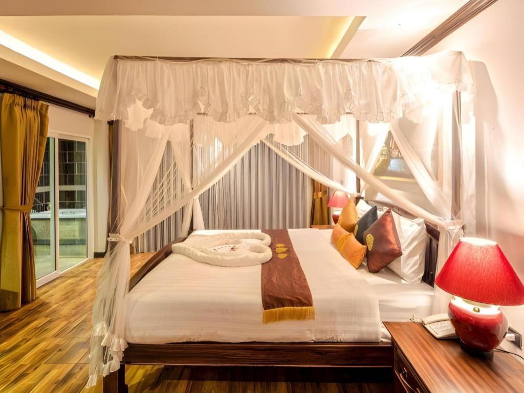 Tanawan Phuket Patong