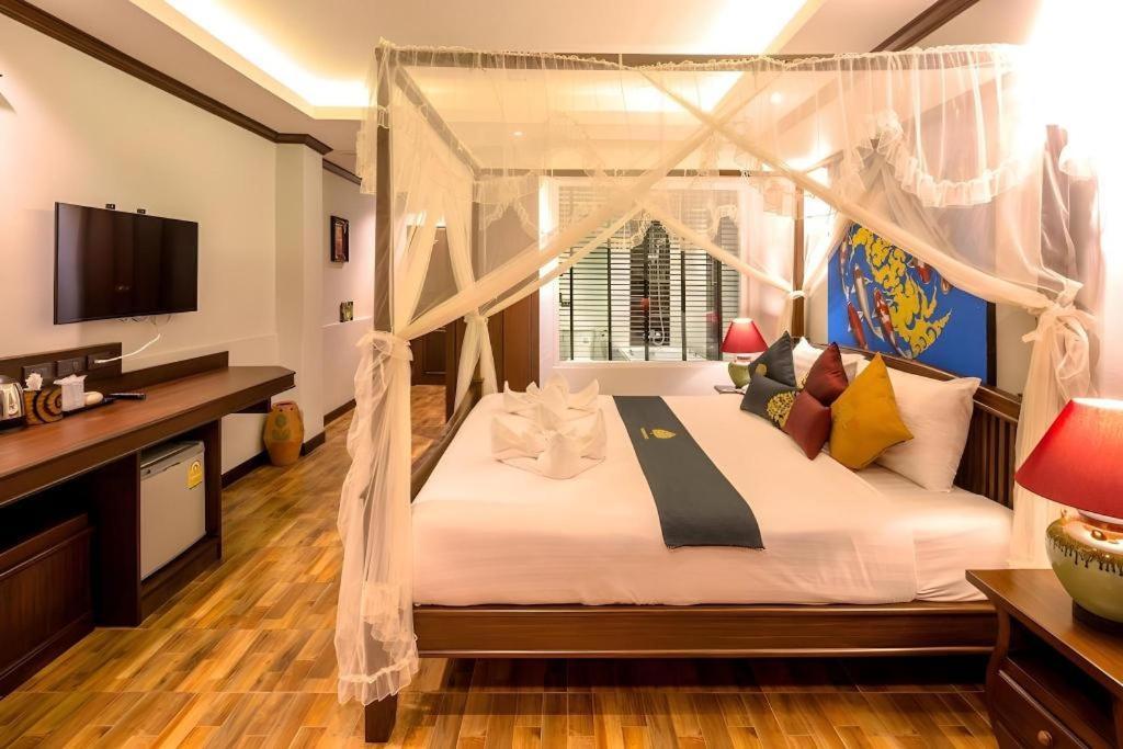 Hotel Tanawan Phuket