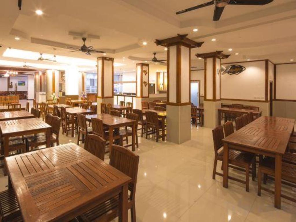 Azure Phuket 3*