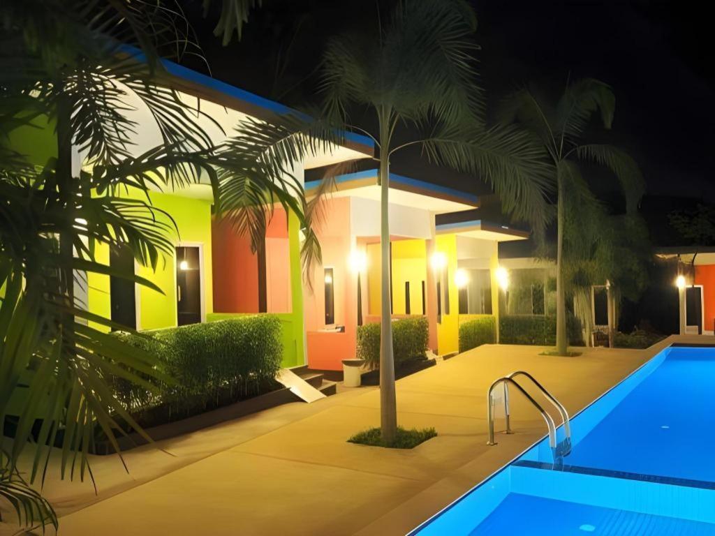 Resort At Night Airport 2*