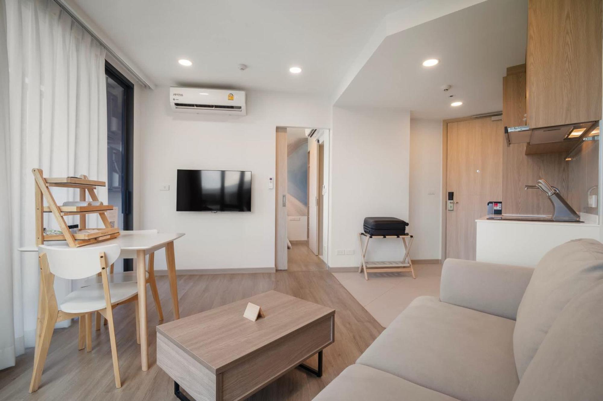Skypark Aurora By Banyan Living Apartment *