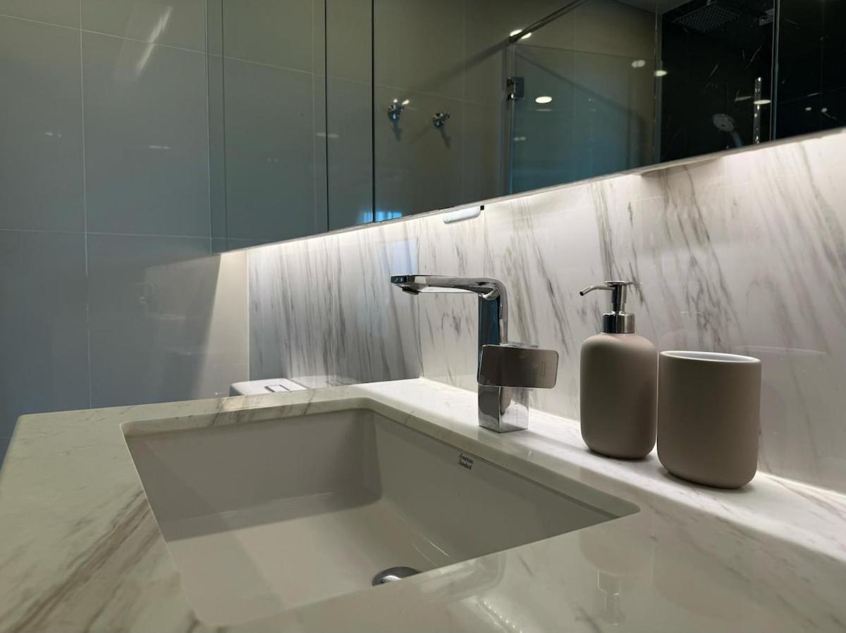 Surin Mida Grande With Jacuzzi And Sea View - Bang Tao & Surin Apartment Ban Lum Fuang
