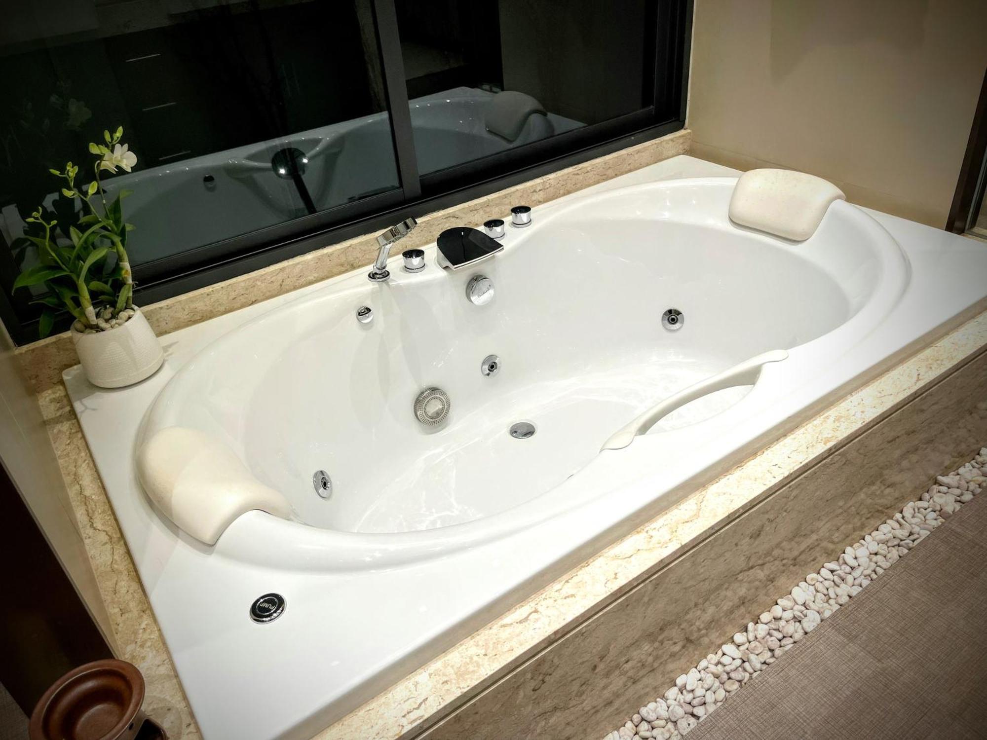 Villa Horizon Haven - 2 Bedroom Pool