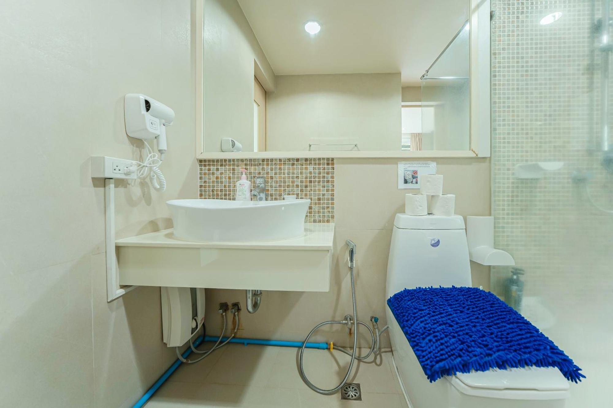 A New Experience Of Private Vacation And Work In Apartment