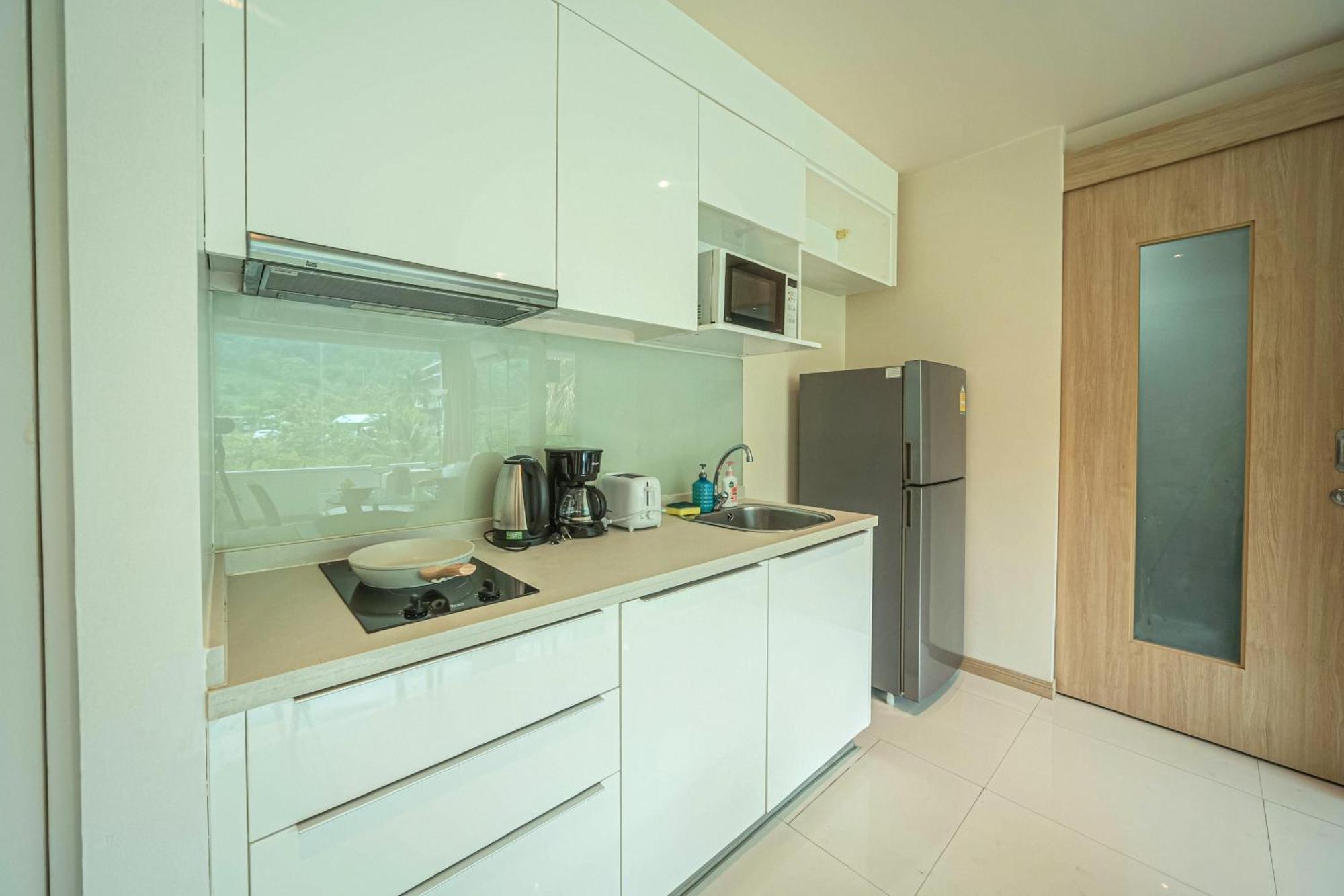 A New Experience Of Private Vacation And Work In Apartment *