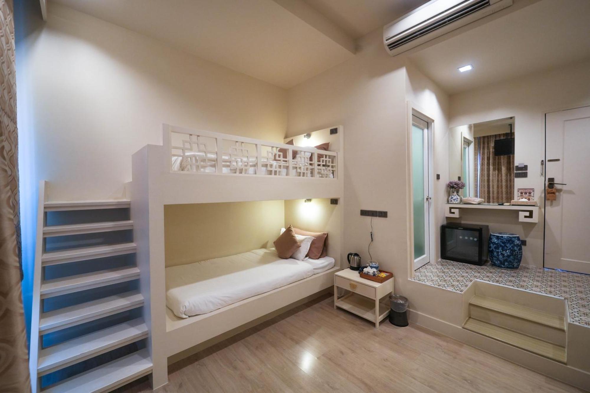 Hotel O'nya Phuket