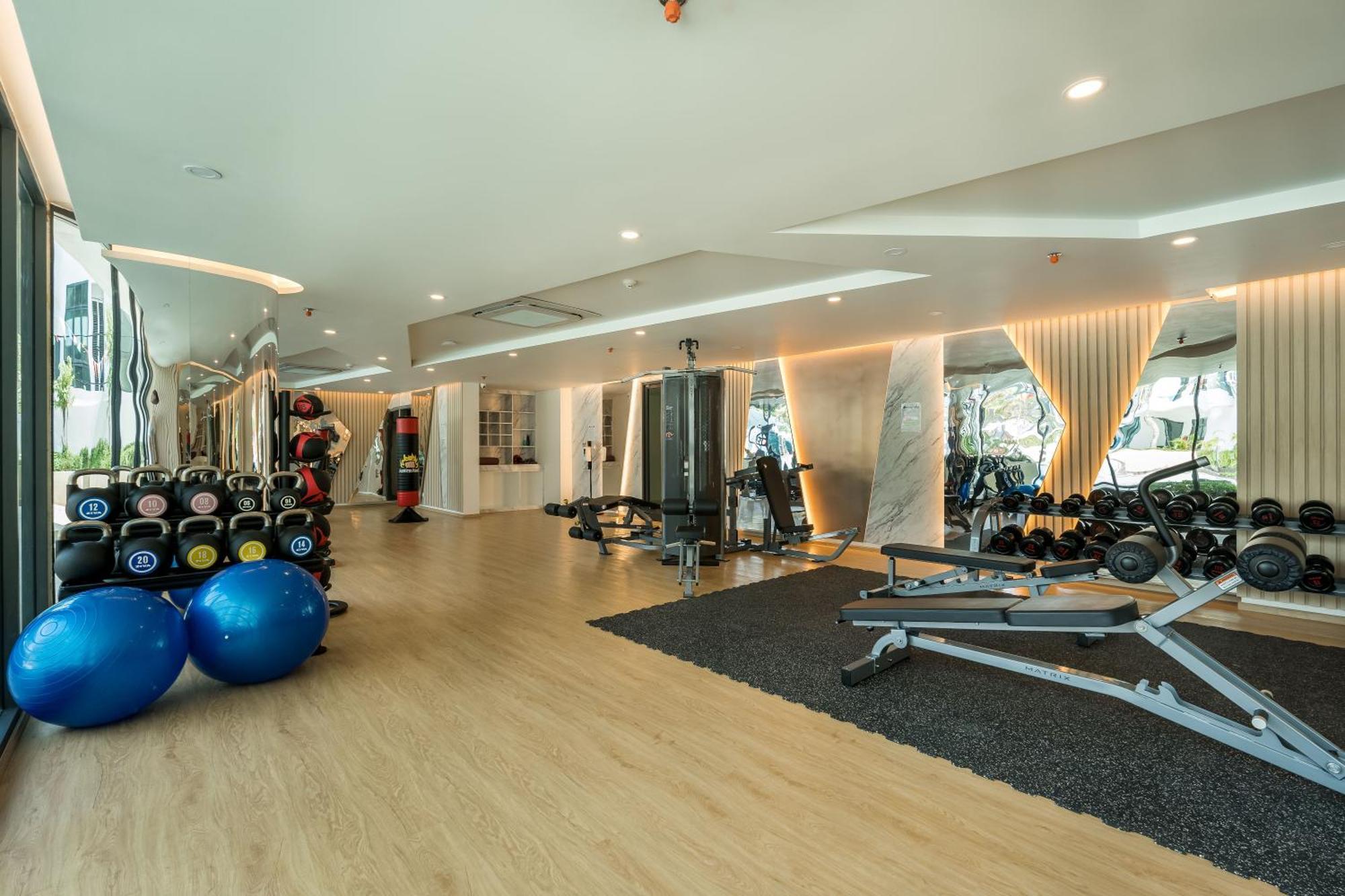 Apartment Spacious S4304 By Ibg Thalang