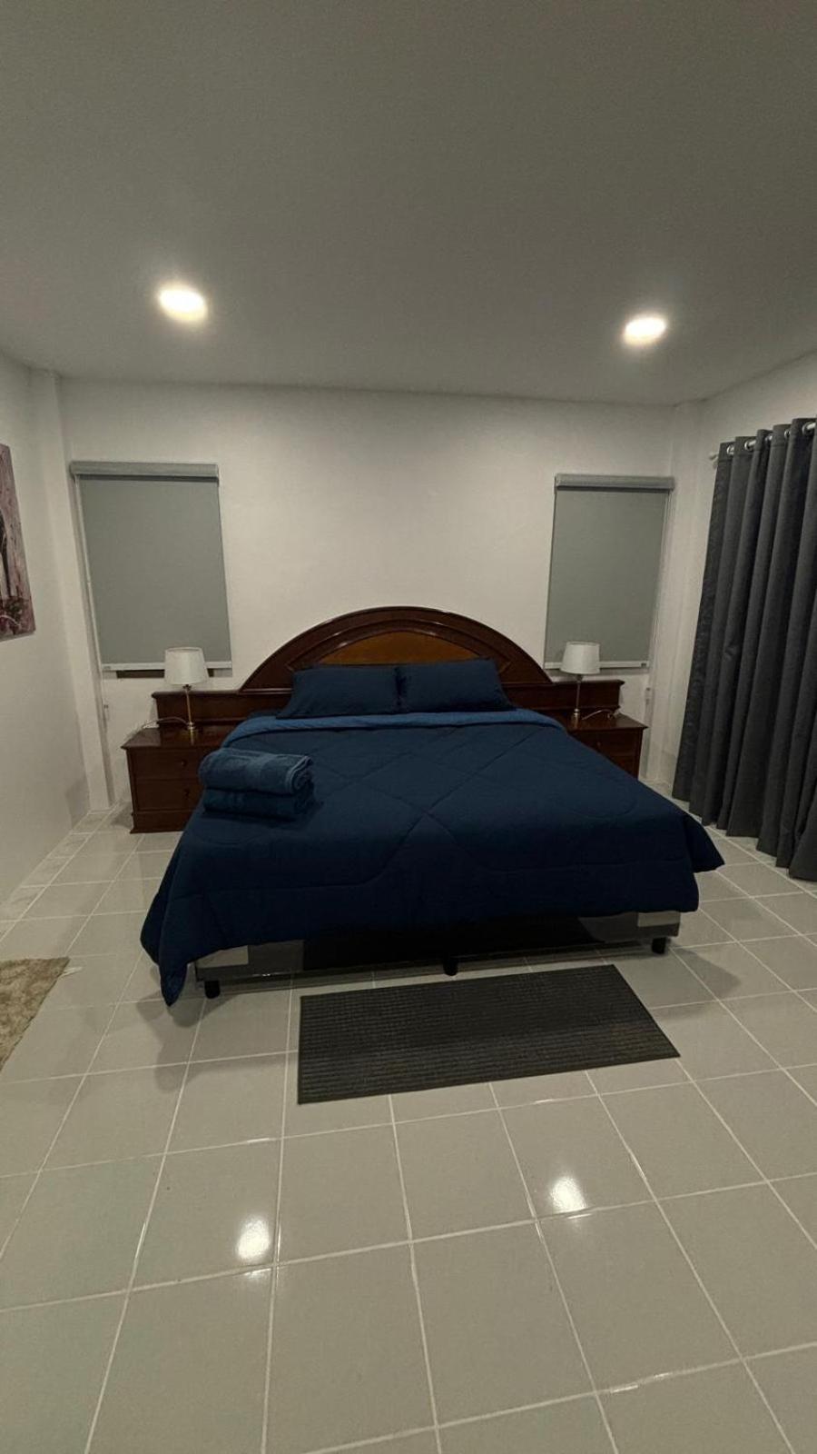 2 Bed Townhouse, Location, *