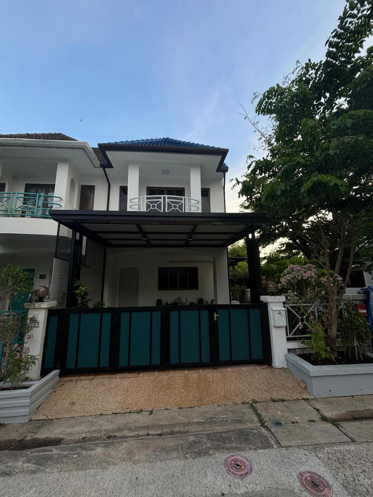 Villa 2 Bed Townhouse, Location, *