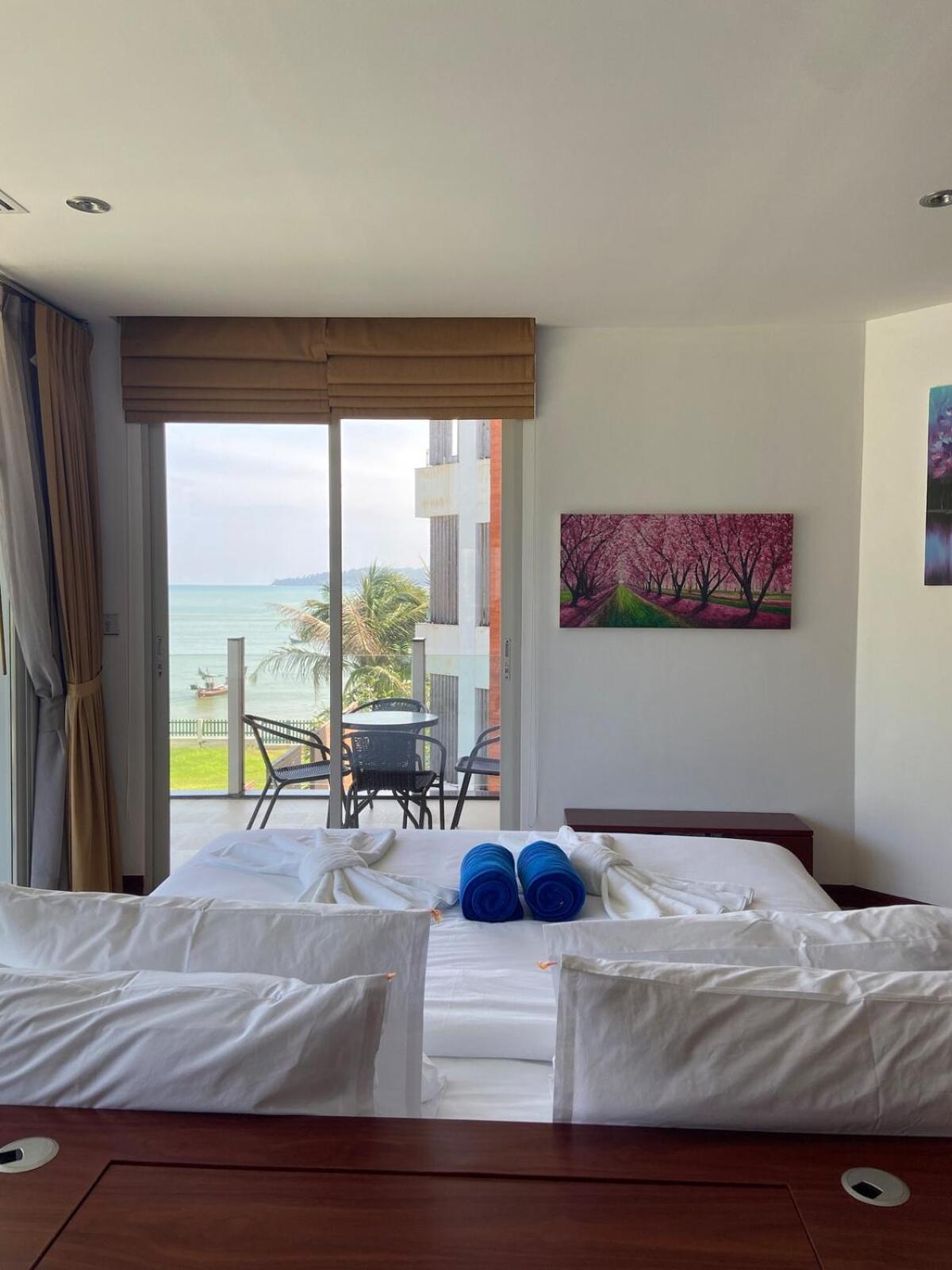 Beachfront Apartment Ban Lum Fuang