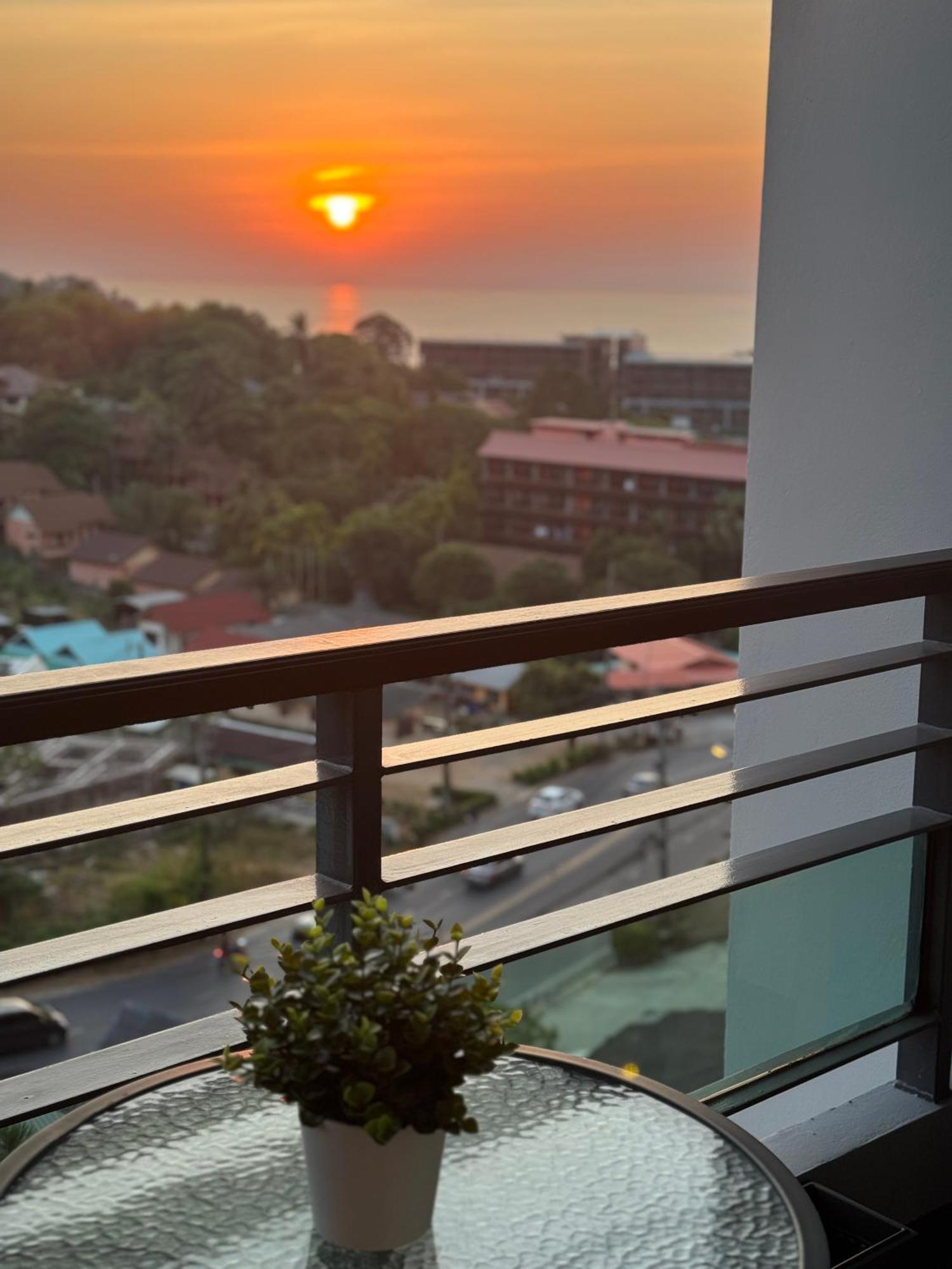 Luxury Seaview At Karon Apartment *
