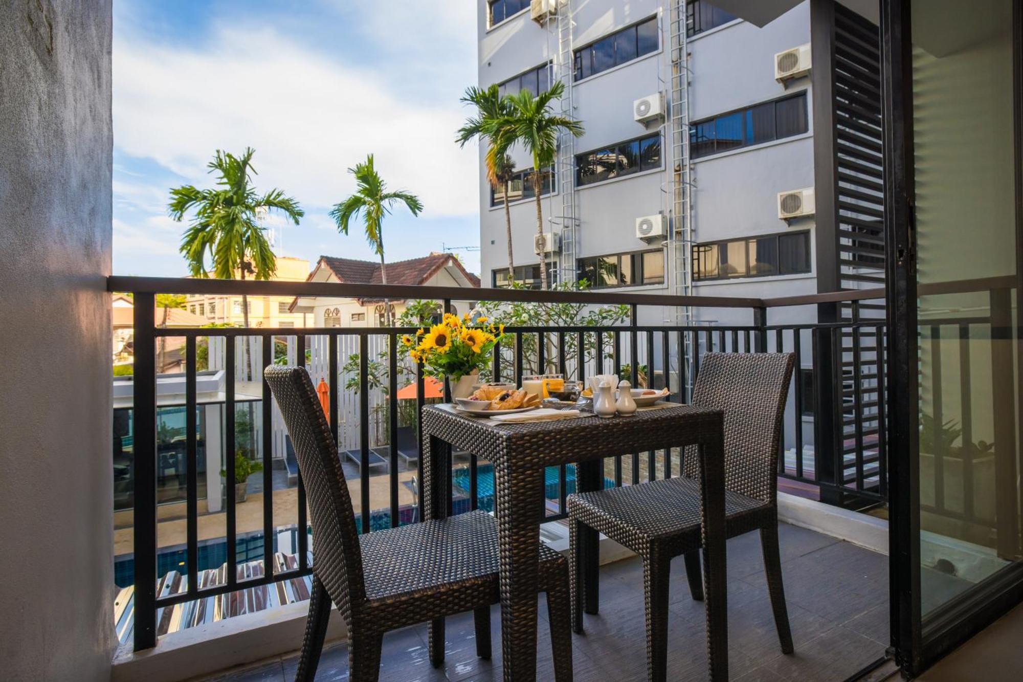 Hotel Citrus By Compass Hospitality Patong