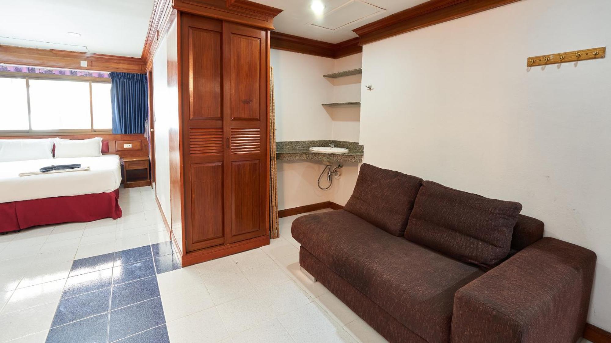 Lime Hotel Patong