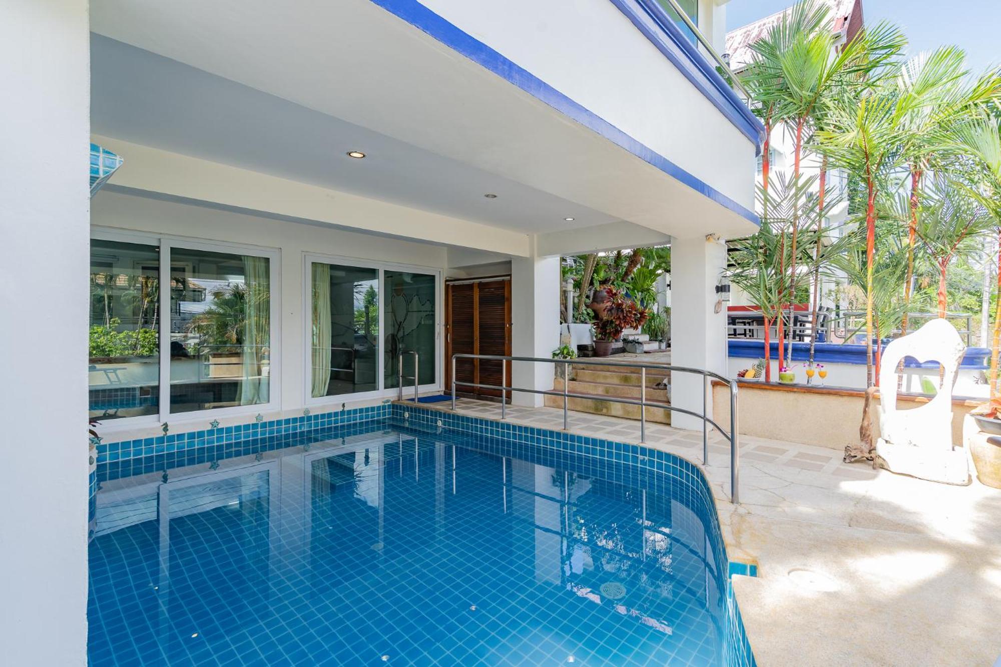 Blue House Panorama View Villa Patong