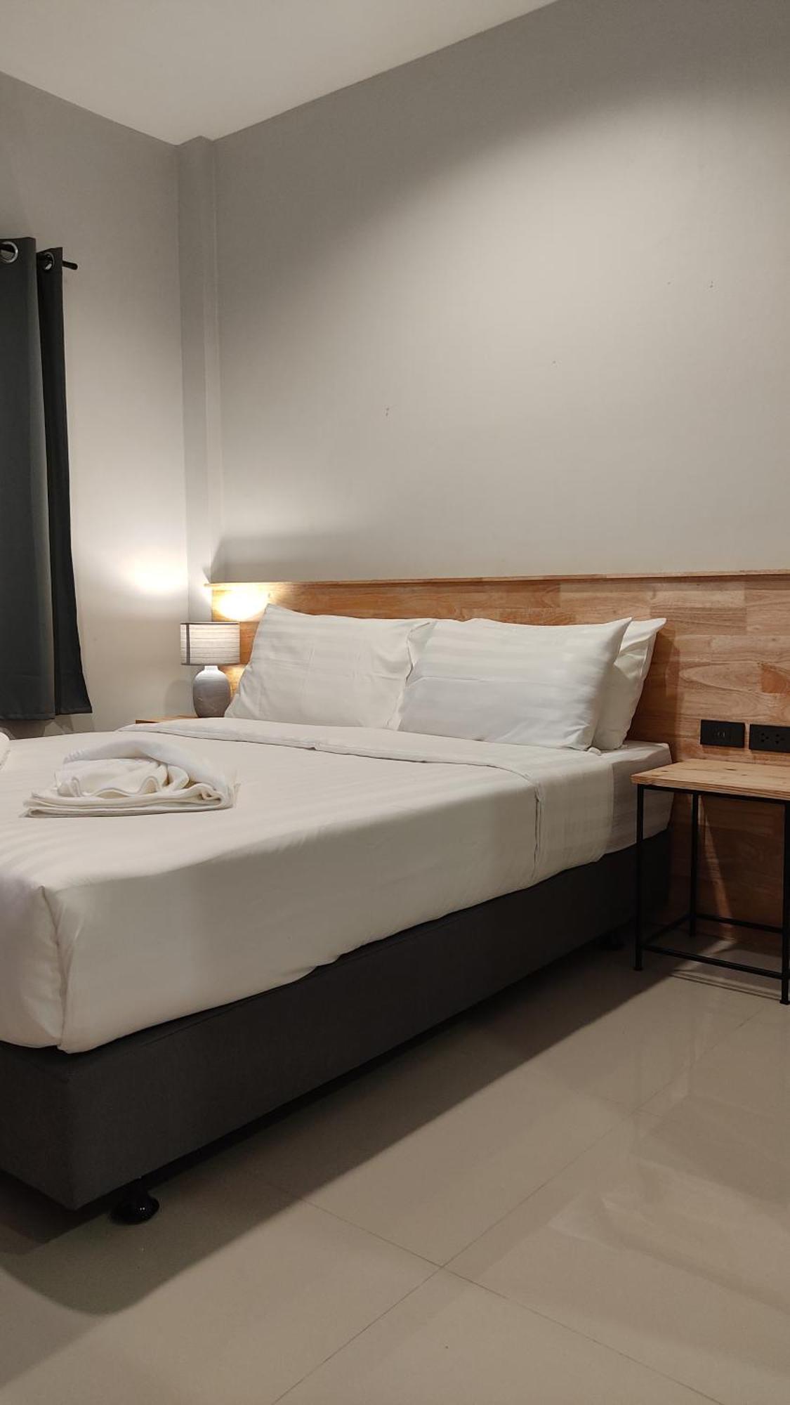 B House Phuket @chalong * Chalong
