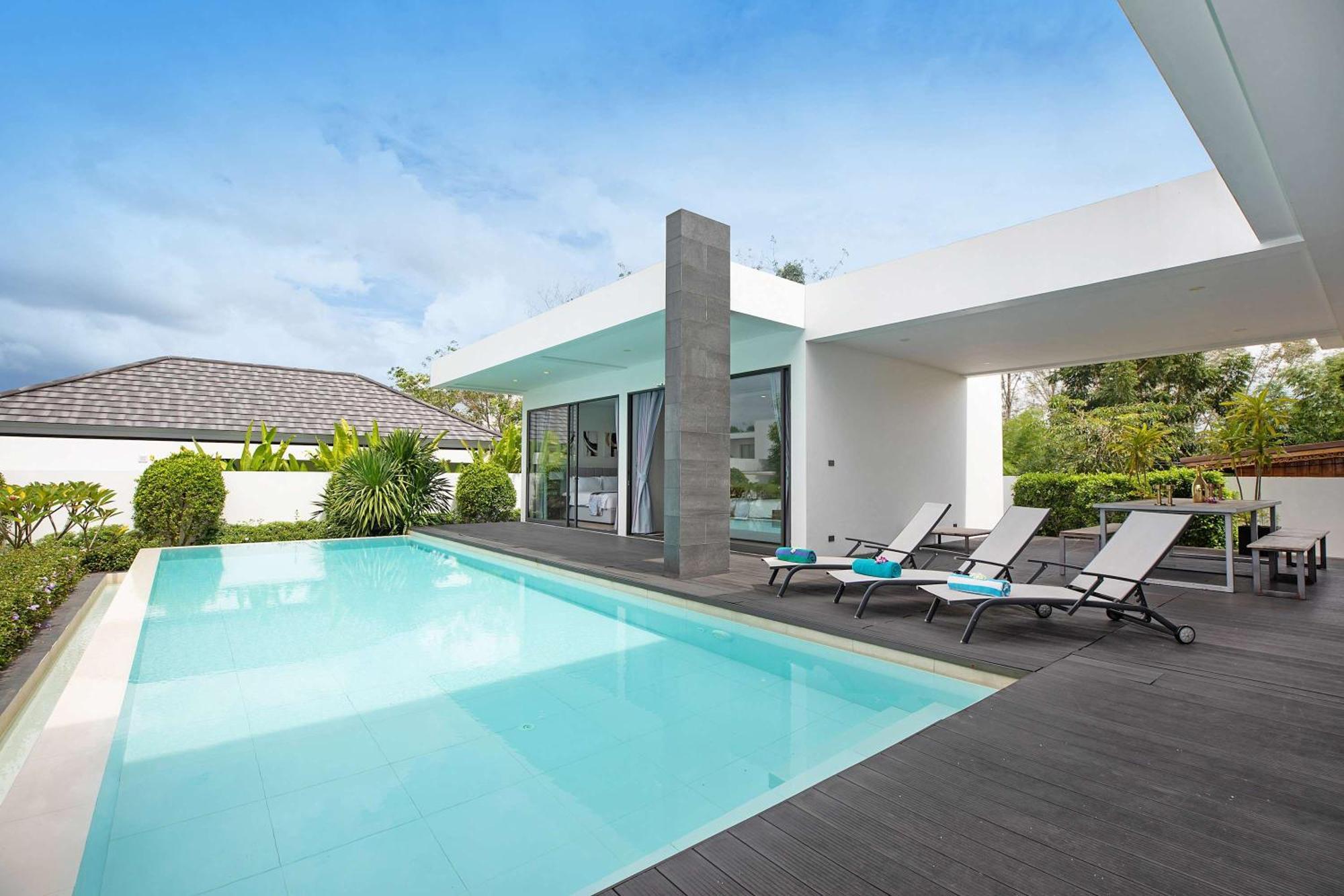 Ultra-modern Tropical Pool Pousada Phuket