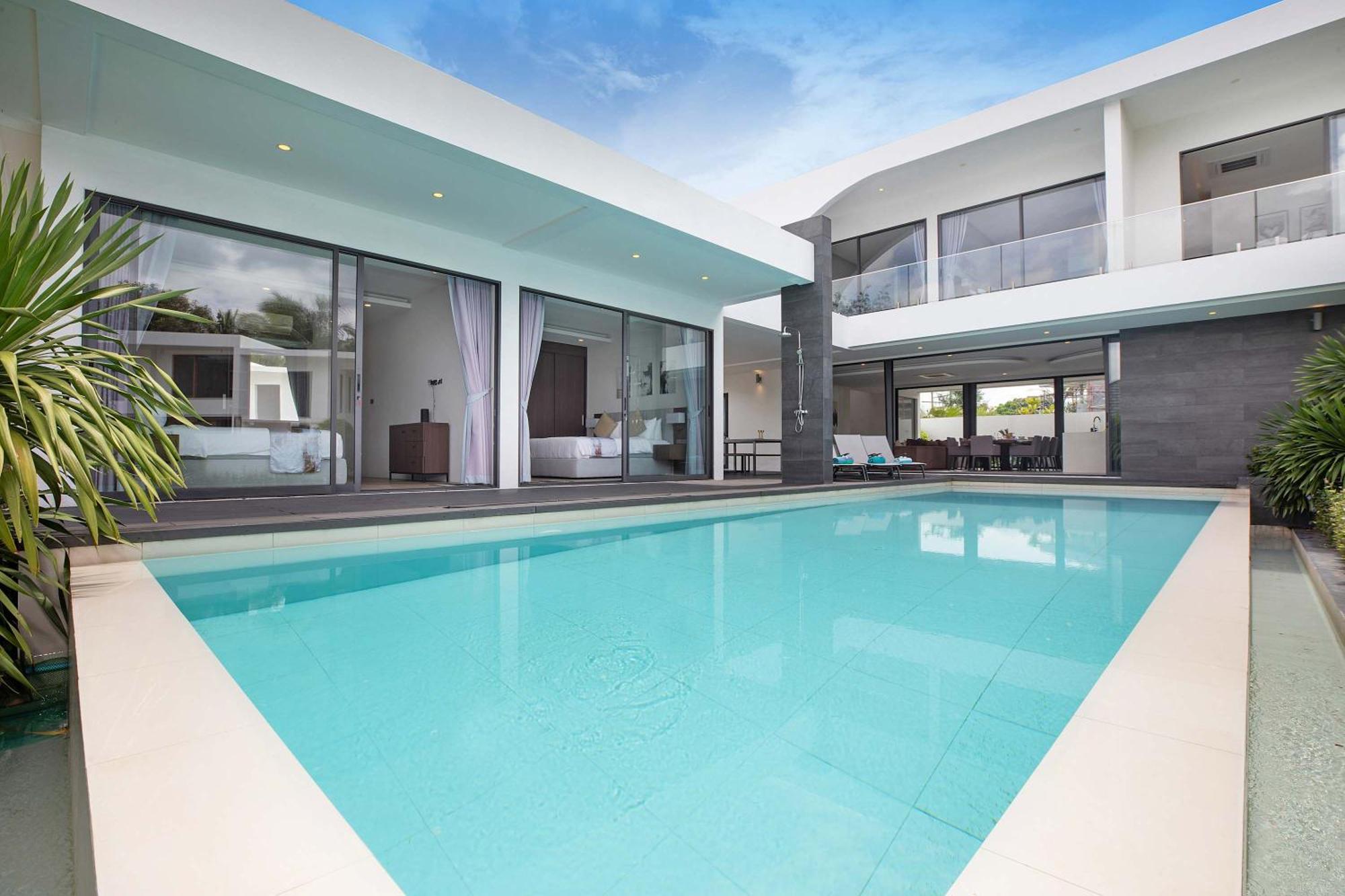 Ultra-modern Tropical Pool Pousada Phuket