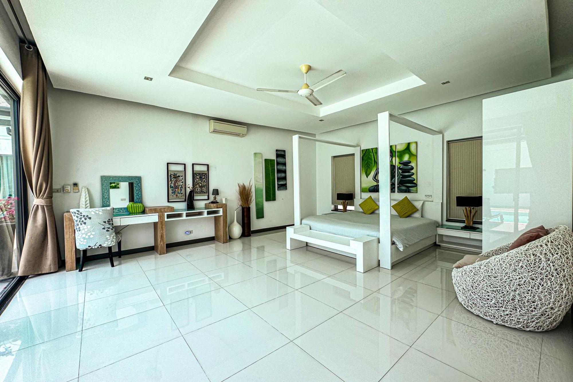 Exclusive Tropical Living! Elegant 4br Destiny With Salt Pool