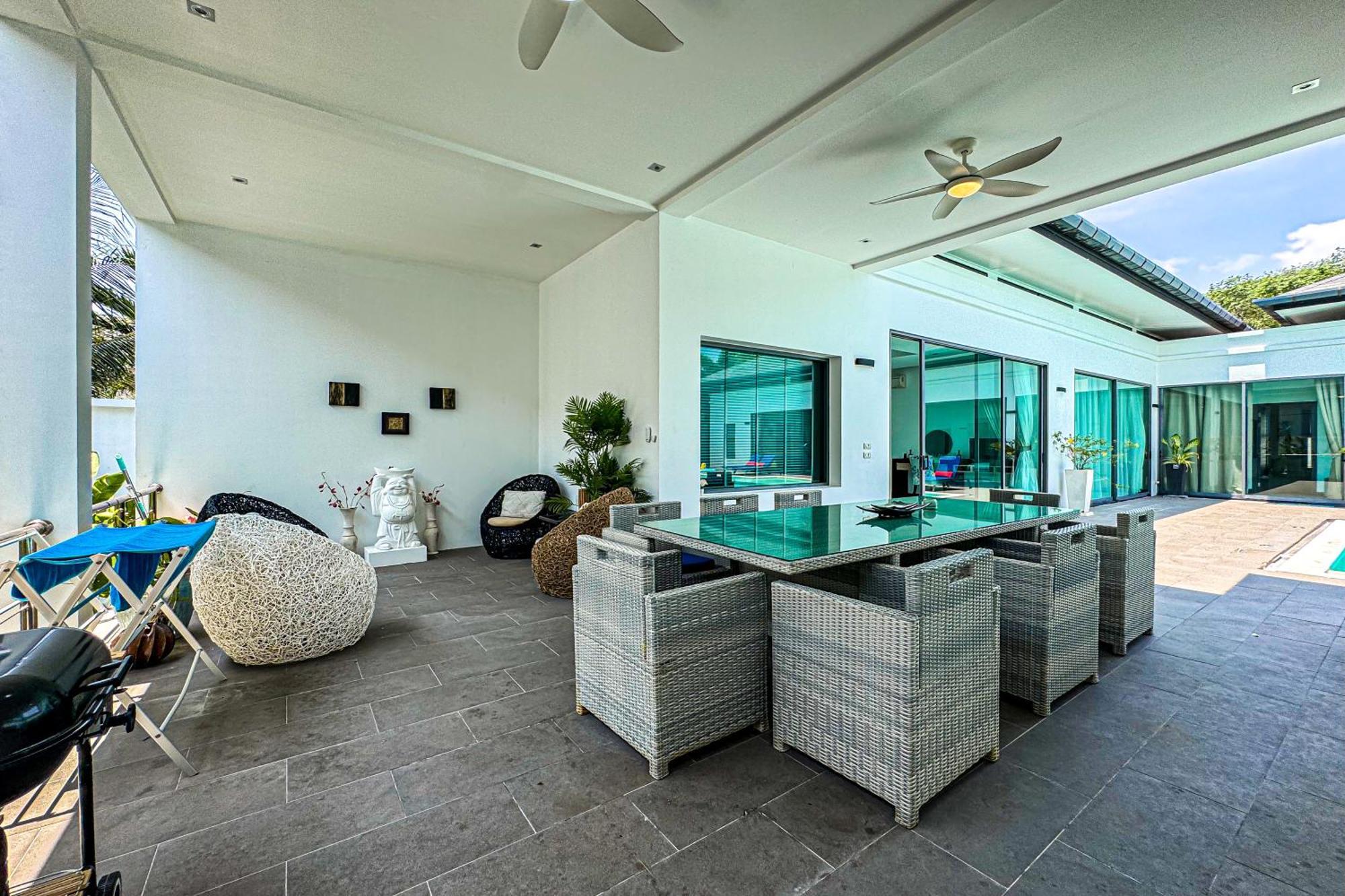 Exclusive Tropical Living! Elegant 4br Destiny With Salt Pool