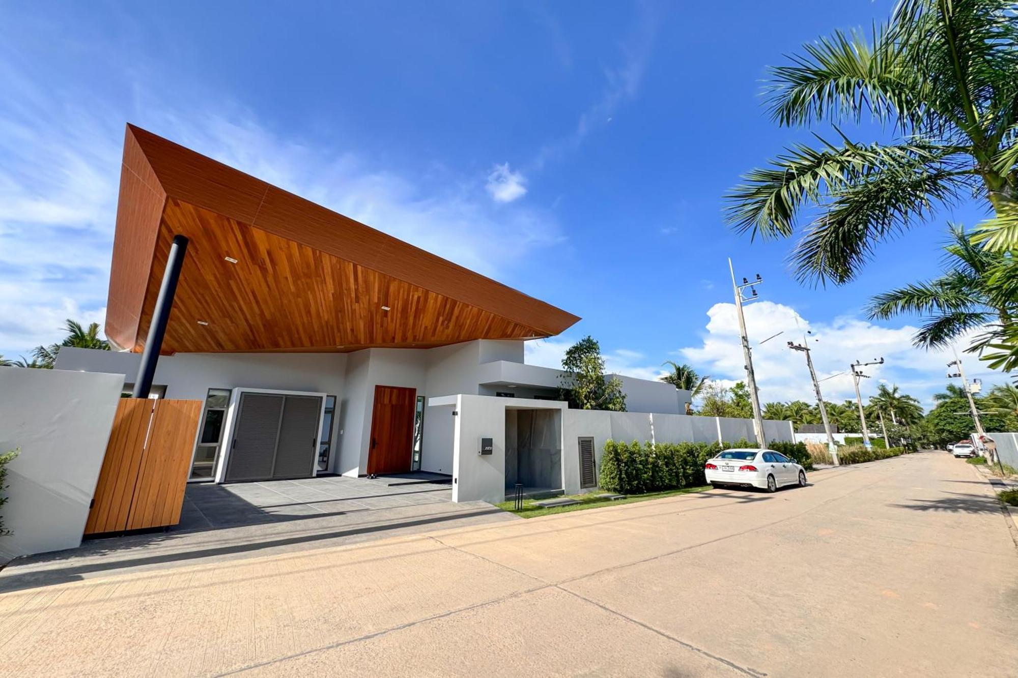 Villa New & Exclusive! Private 4br Zenithy Luxe Pool Near Laguna