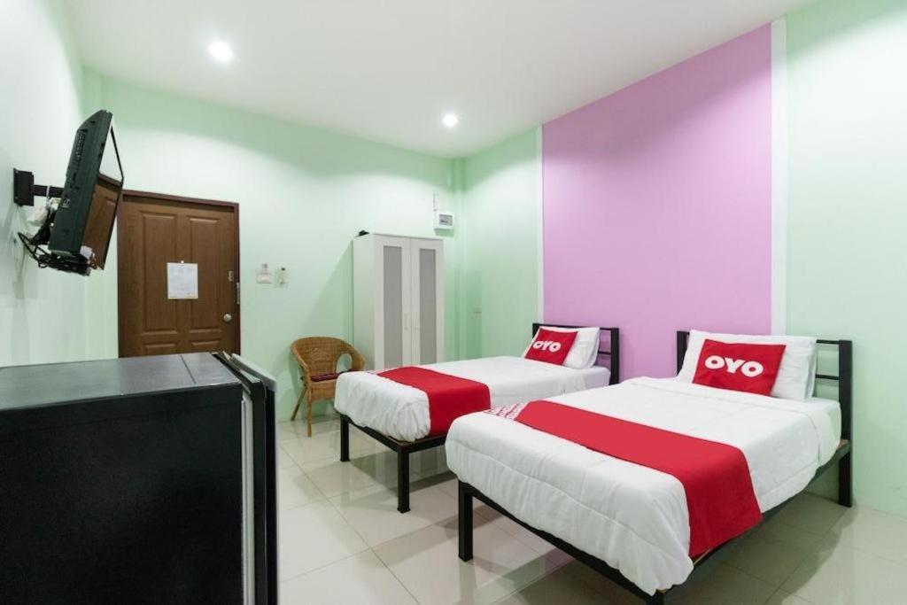 Oyo 1163 Eden 2* Patong
