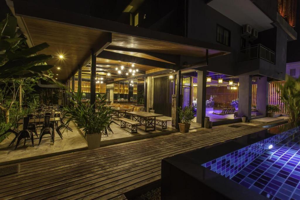 Escape 4* Patong