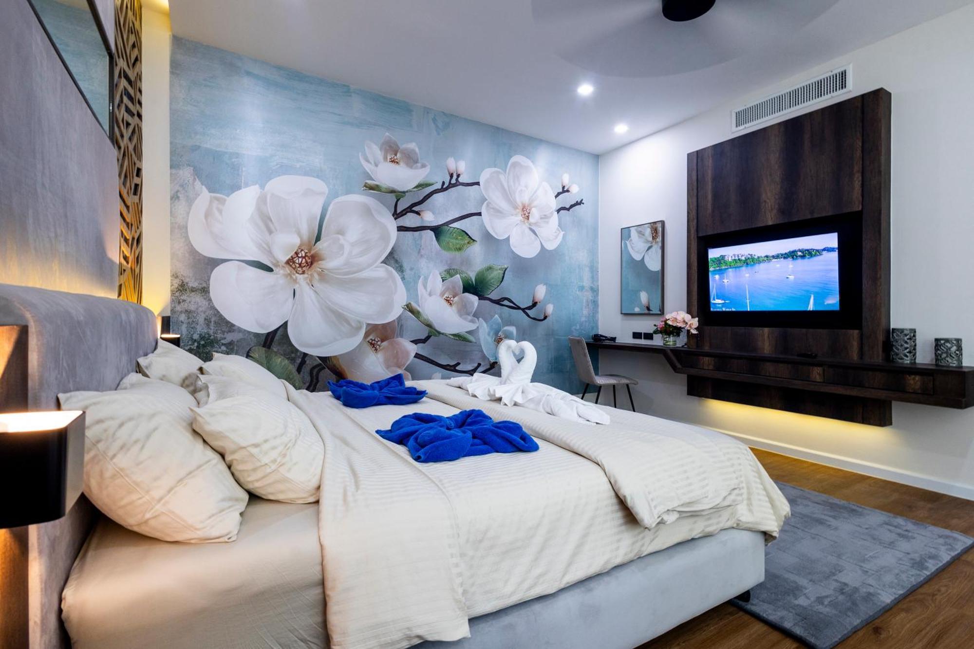 Karon Beach Residence Apartment Karon