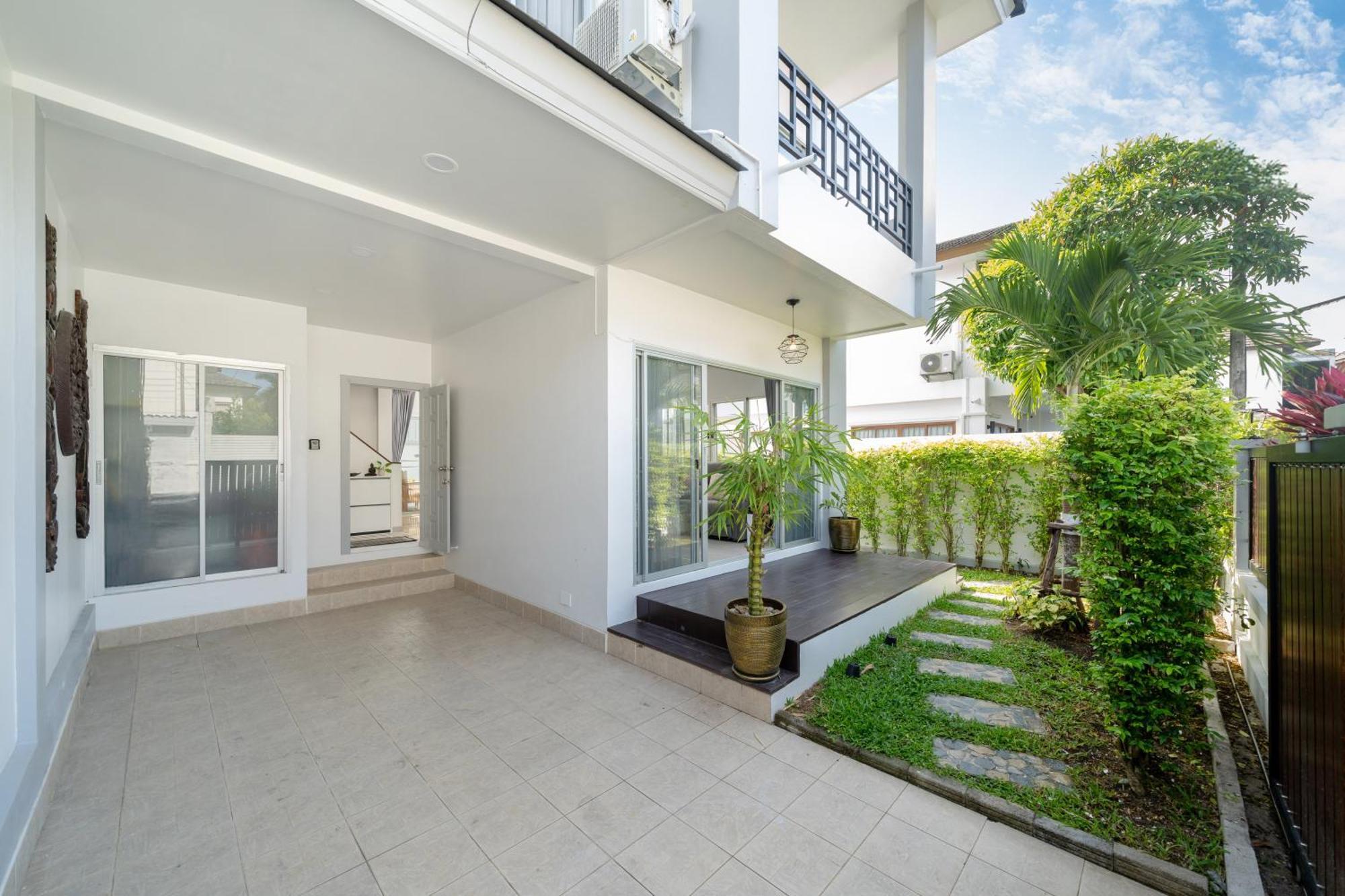 Loft Style 3-br Corner Private Pool * Ban Pak Lak