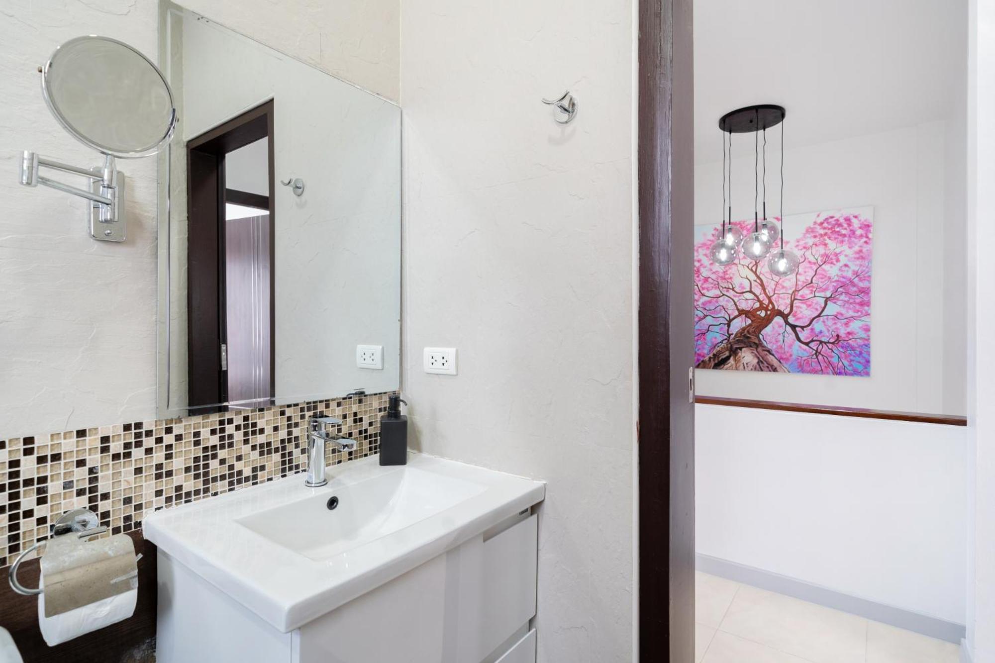Loft Style 3-br Corner Private Pool Villa Ban Pak Lak