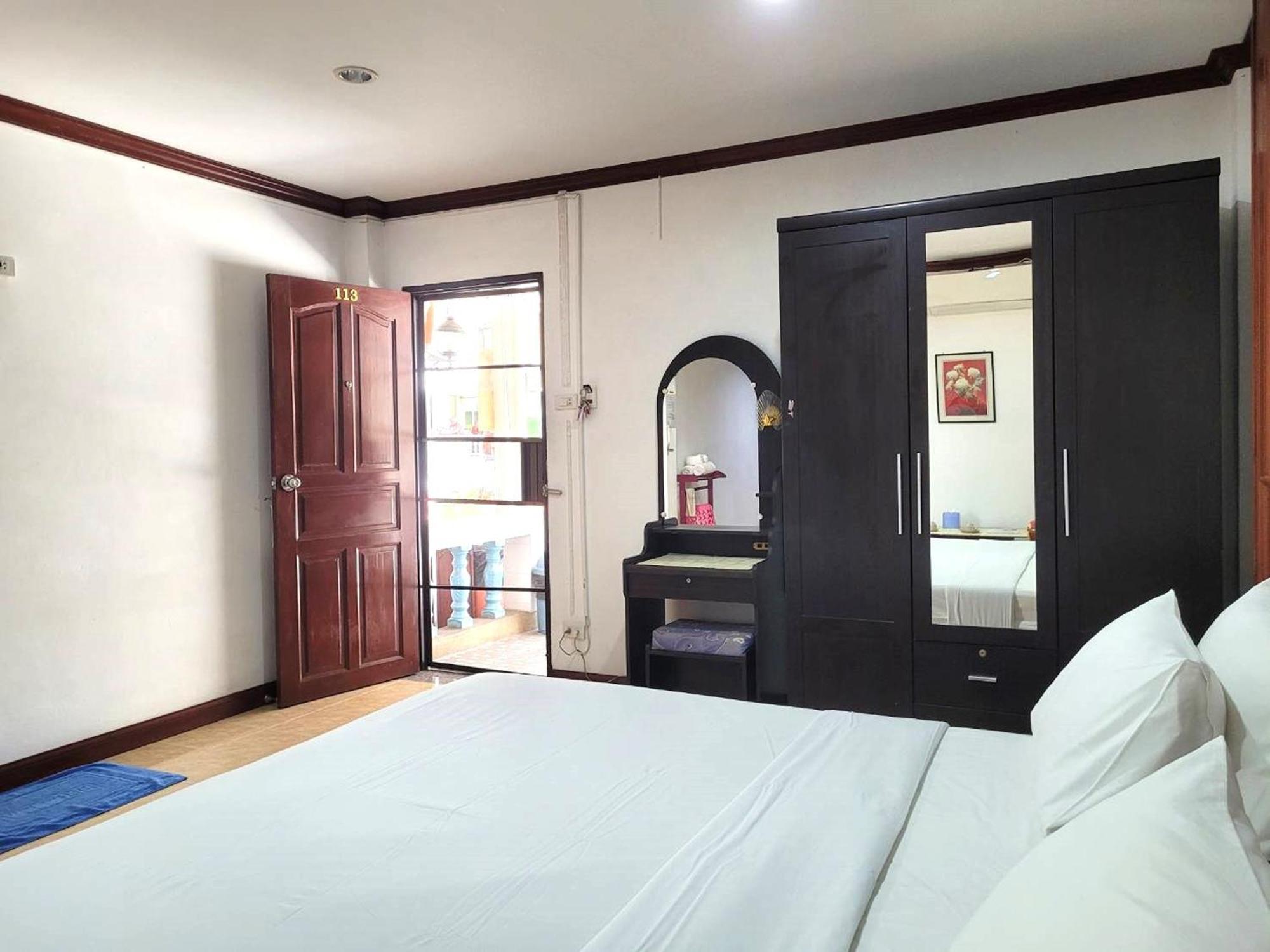 Rumah tetamu Rabbit Mansion Patong