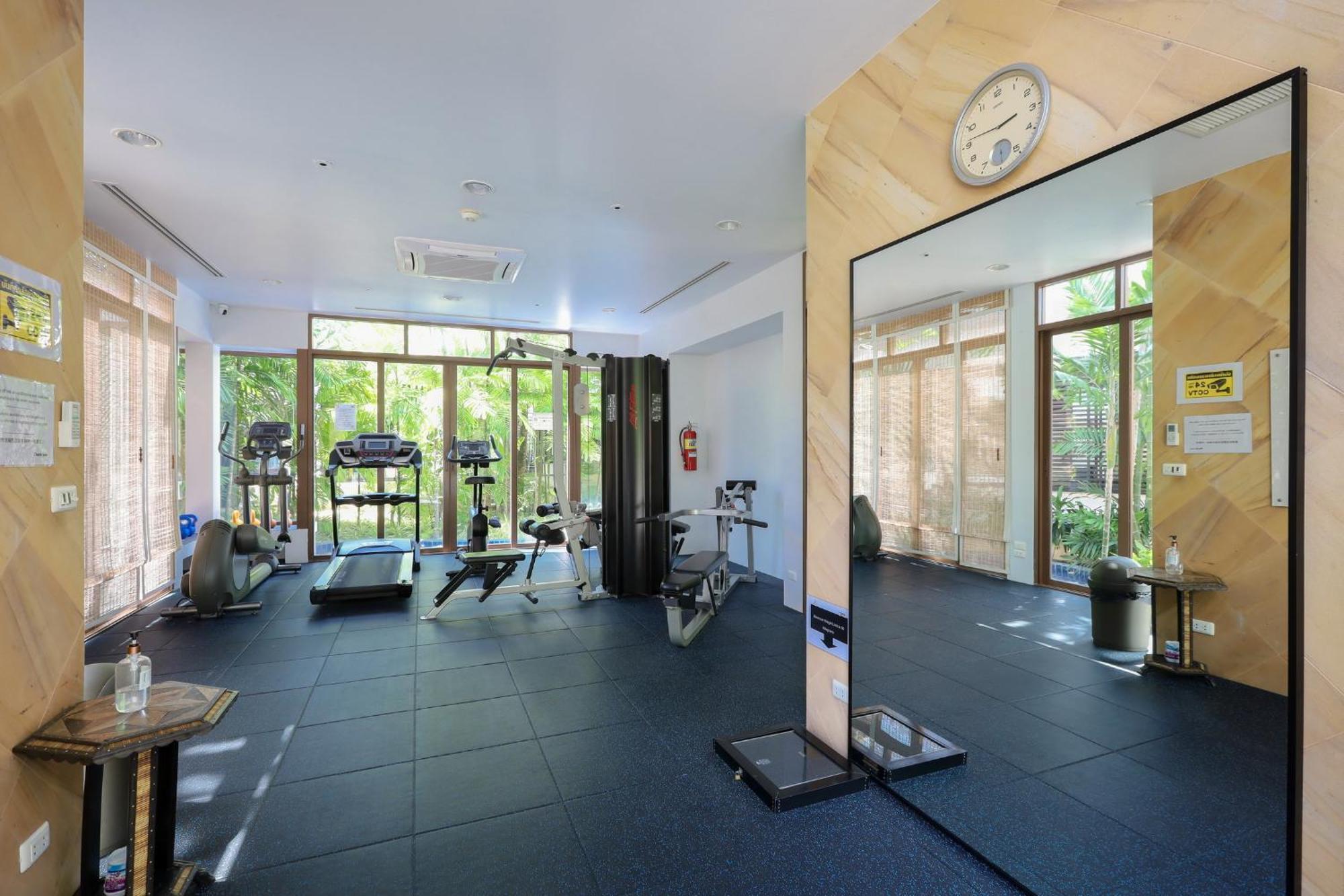Ocean Views Gardens Penthouse 6c Appartement Kata Beach (Phuket)