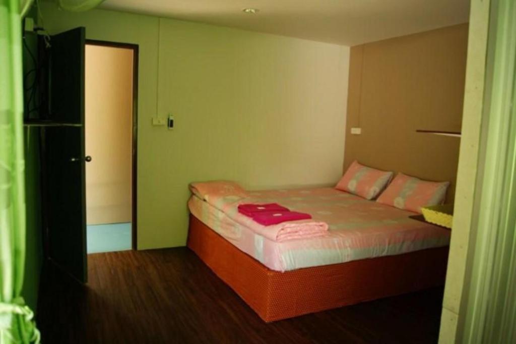 Oyo 1163 Eden Hotel