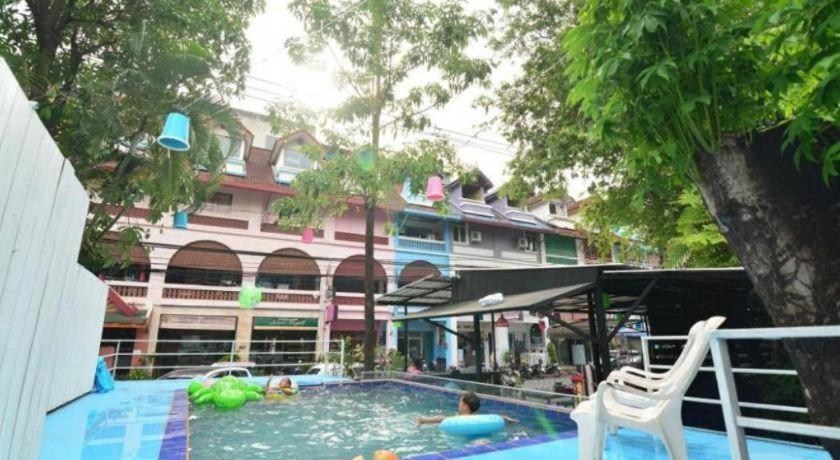 Oyo 1163 Eden Hotel 2*
