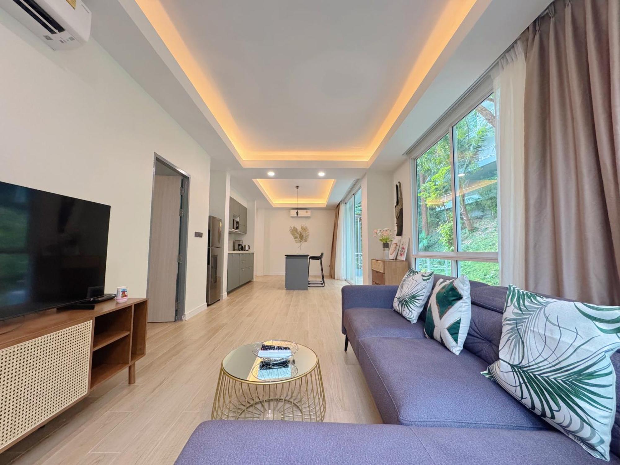 Tropical Living Hillside Apartment Kamala Beach