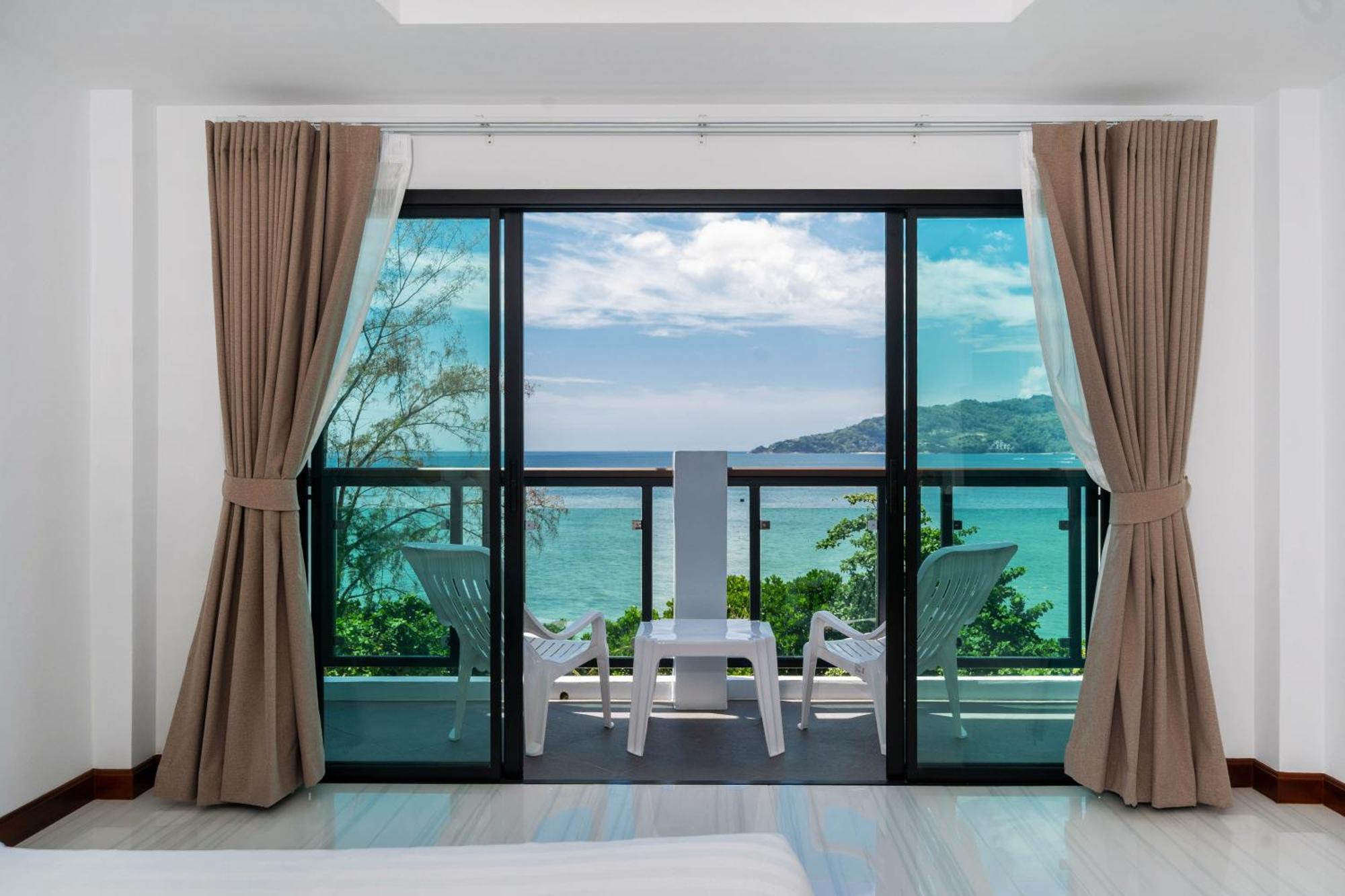 The Hideout Beachfront Apartment