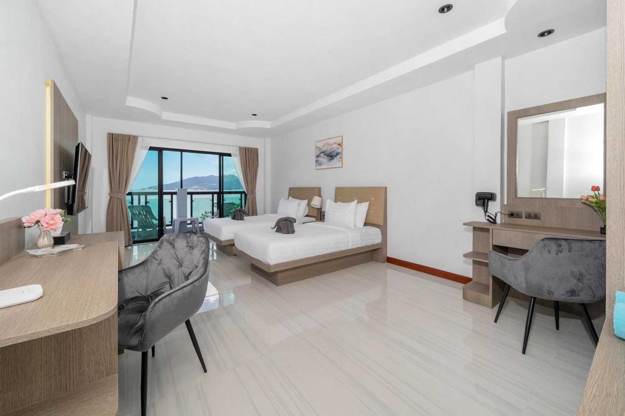 The Hideout Beachfront Apartment