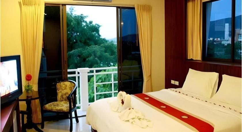 Hotel Triple Rund Place Patong