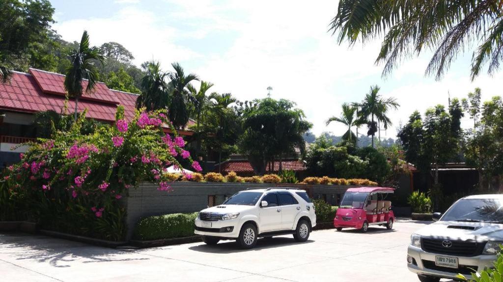 Royal Lee And Resort Nai Yang Beach