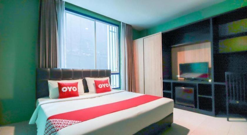Oyo 1162 Place Hotel