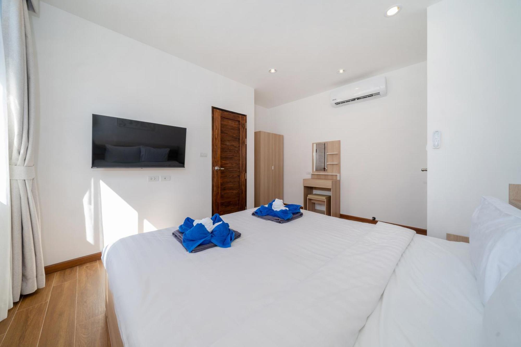 Goldena Twin Private Pool Villa *