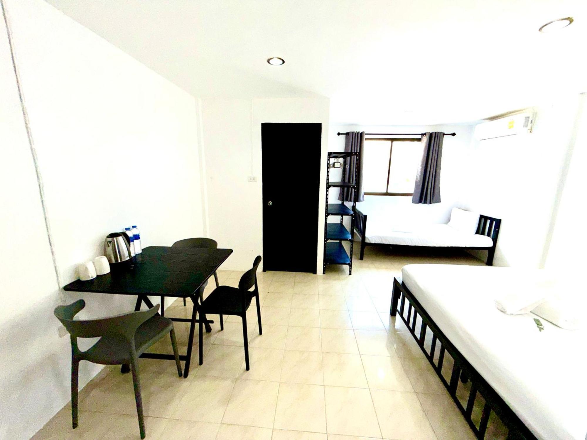 Canal 310 Apartment Patong