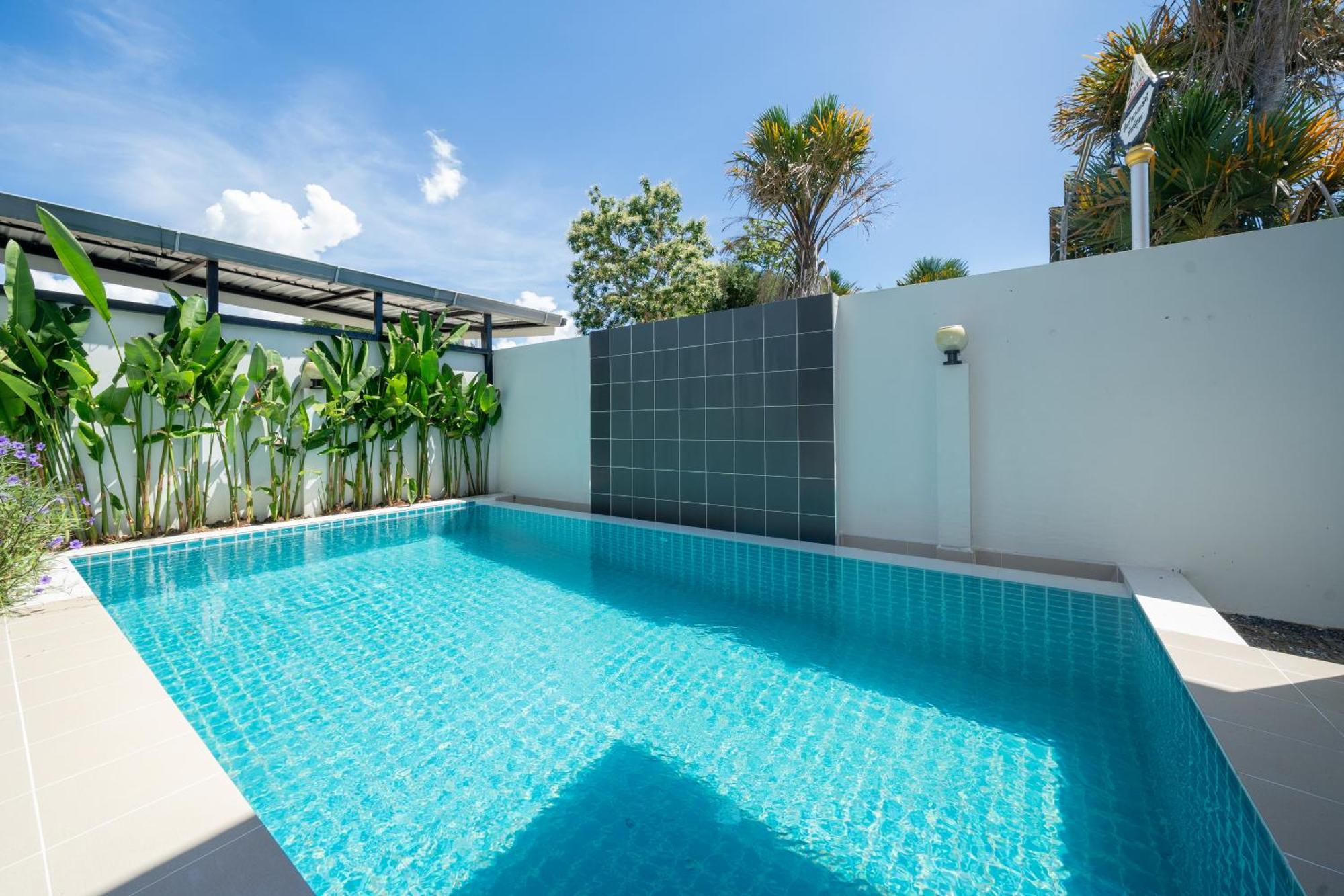 Family With Private Swimming Pool Phuket Villa Ban Riang