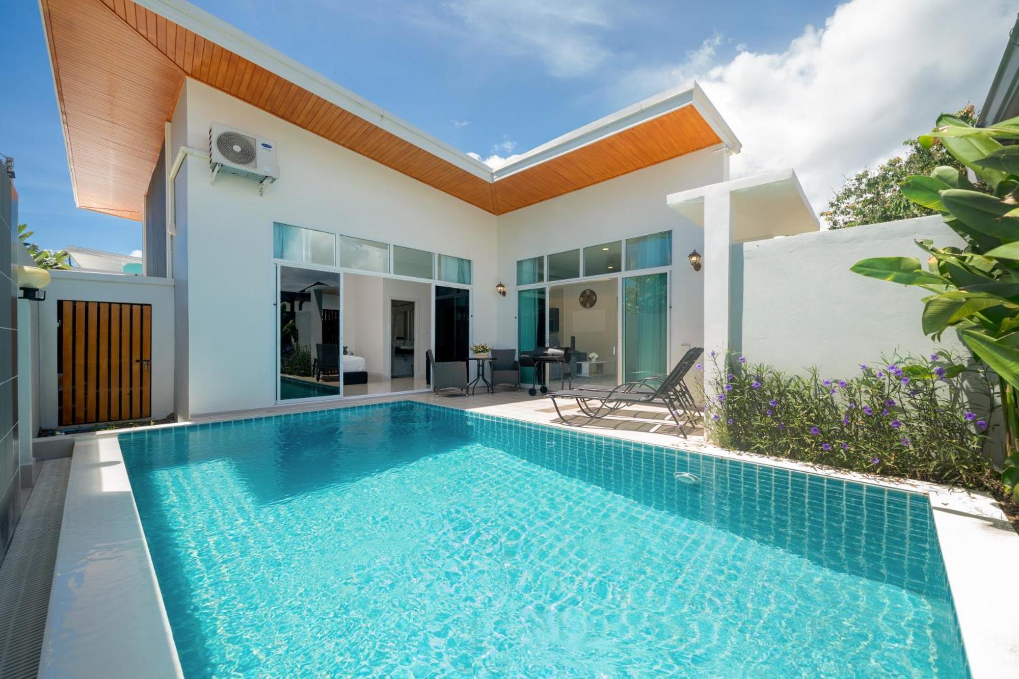 Family With Private Swimming Pool Phuket Villa