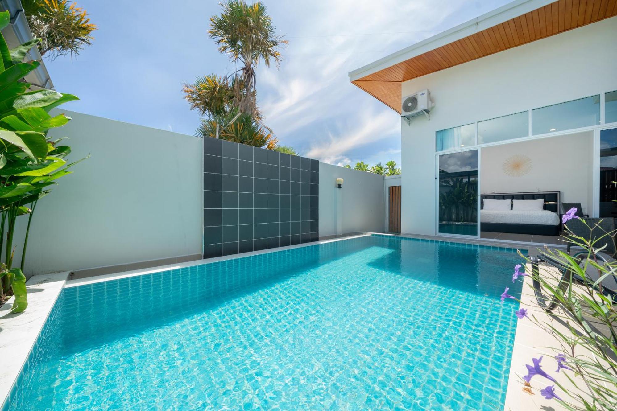 Family With Private Swimming Pool Phuket